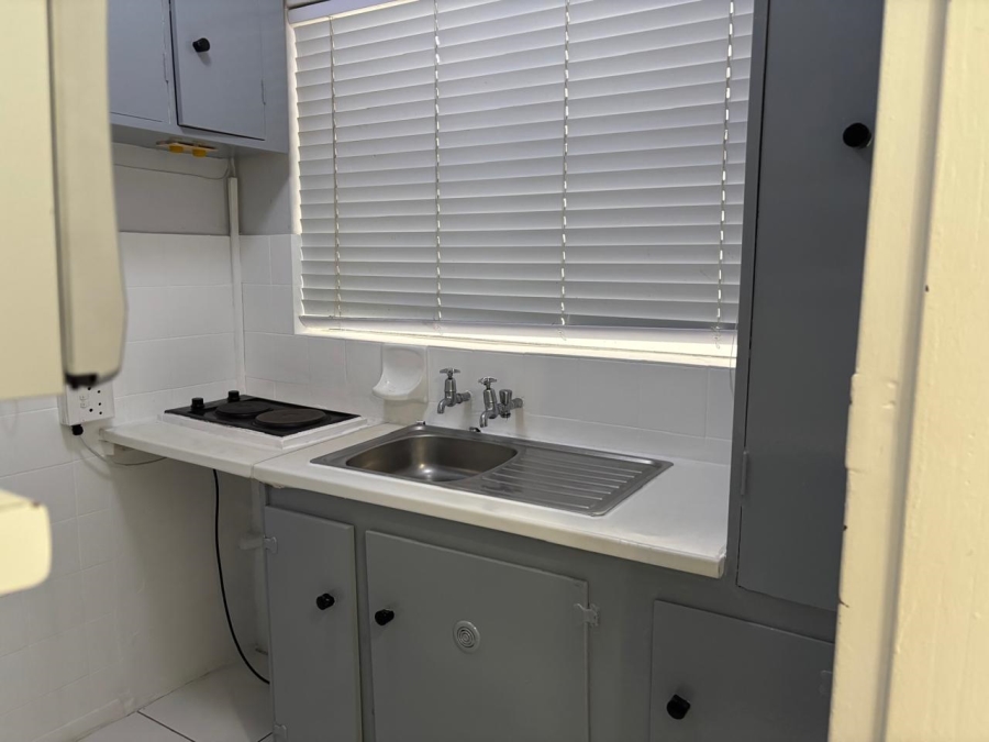 To Let 0 Bedroom Property for Rent in Sea Point Western Cape